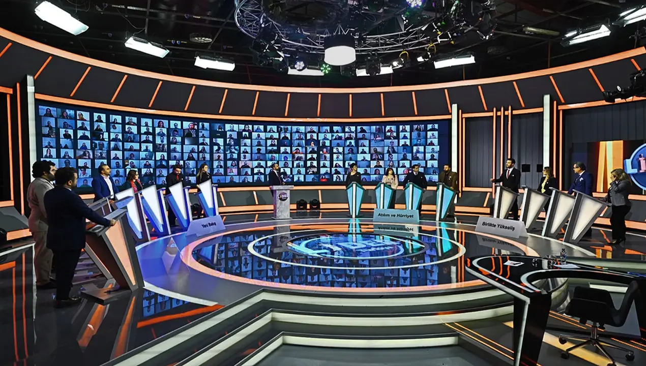 DEBATE SHOW STUDIO